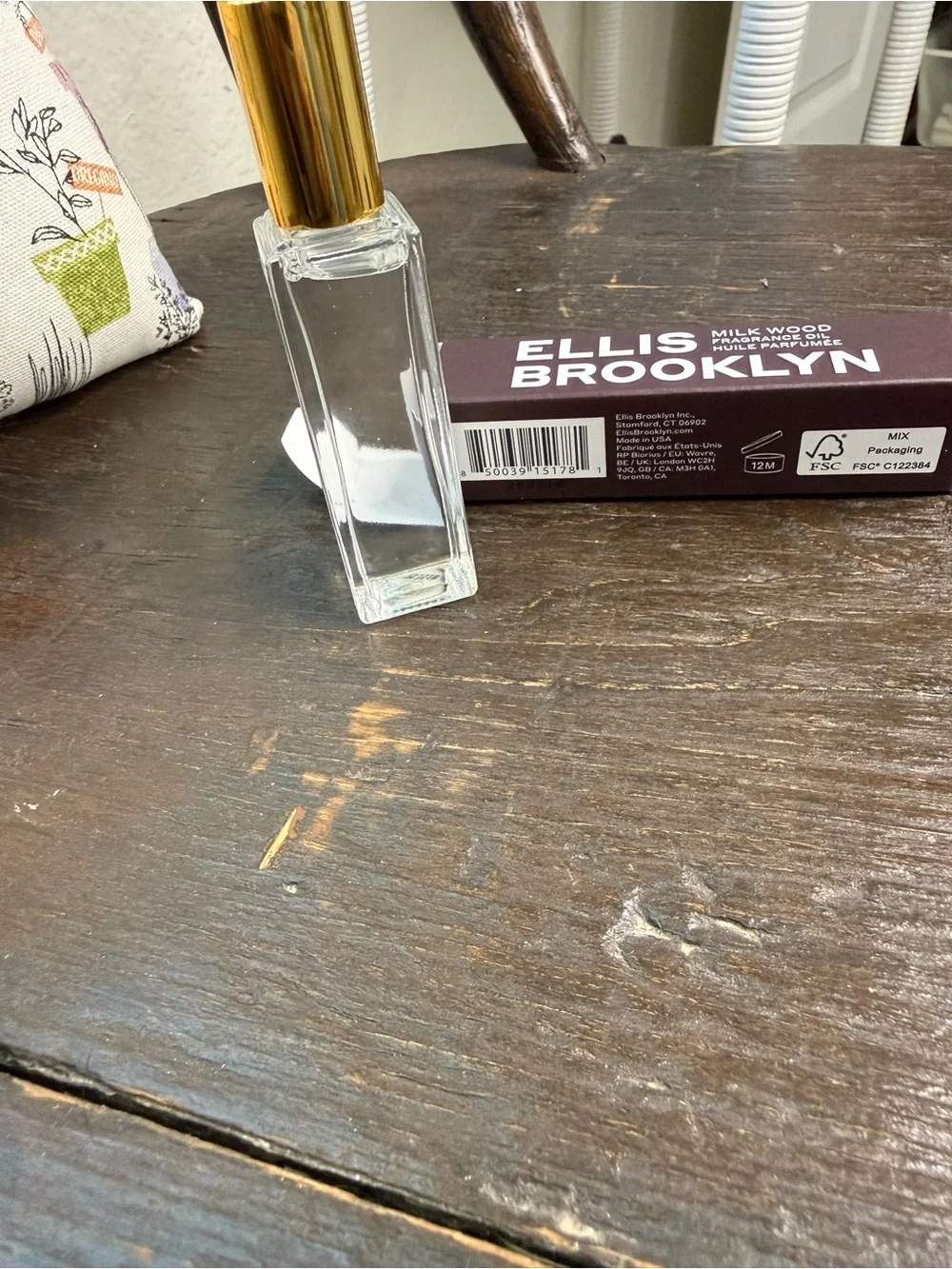 ELLIS BROOKLYN Milk Wood Fragrance Oil Roller